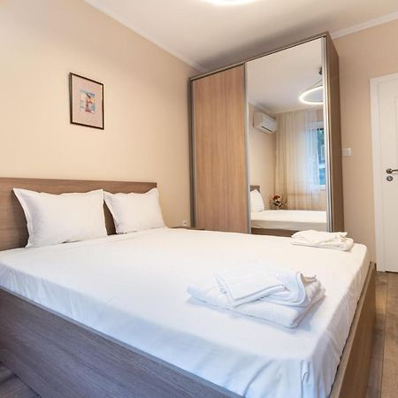 Heart Of The City 2-Bedroom Apartment Plovdiv Exterior photo