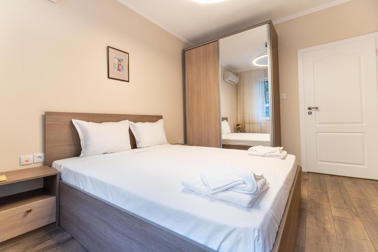 Heart Of The City 2-Bedroom Apartment Plovdiv Exterior photo